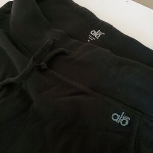 Alo Yoga Coolfit Womens Medium Black Crop Capri Drawstring Activewear Pants